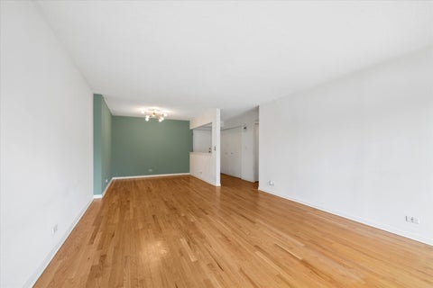 Tiny photo for 1738 Chicago Avenue #302, Evanston, IL 60201 (MLS # 12756831)