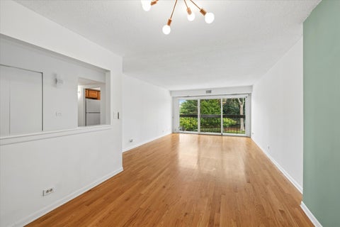 Tiny photo for 1738 Chicago Avenue #302, Evanston, IL 60201 (MLS # 12756831)