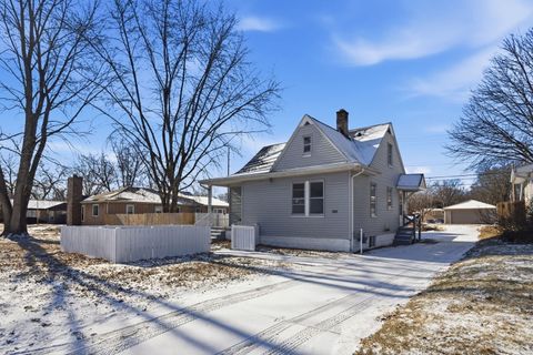 Tiny photo for 2350 38th Street, Rock Island, IL 61201 (MLS # 12557228)