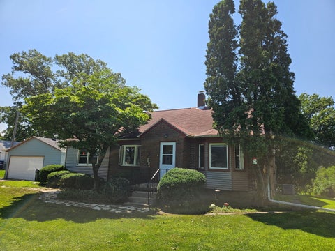 Tiny photo for 1517 W Kimberly Road, Davenport, IA 52806 (MLS # 12736963)