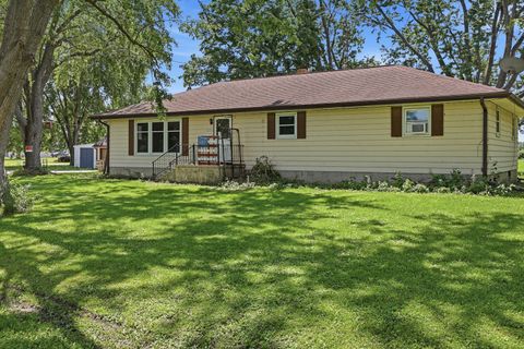 Tiny photo for 30399 PRAIRIE Street, Rock Falls, IL 61071 (MLS # 12687633)