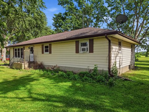 Tiny photo for 30399 PRAIRIE Street, Rock Falls, IL 61071 (MLS # 12687633)
