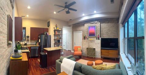 Tiny photo for 1967 W Cullom Avenue #3, Chicago, IL 60613 (MLS # 12676106)