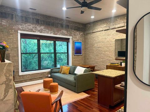Tiny photo for 1967 W Cullom Avenue #3, Chicago, IL 60613 (MLS # 12676106)