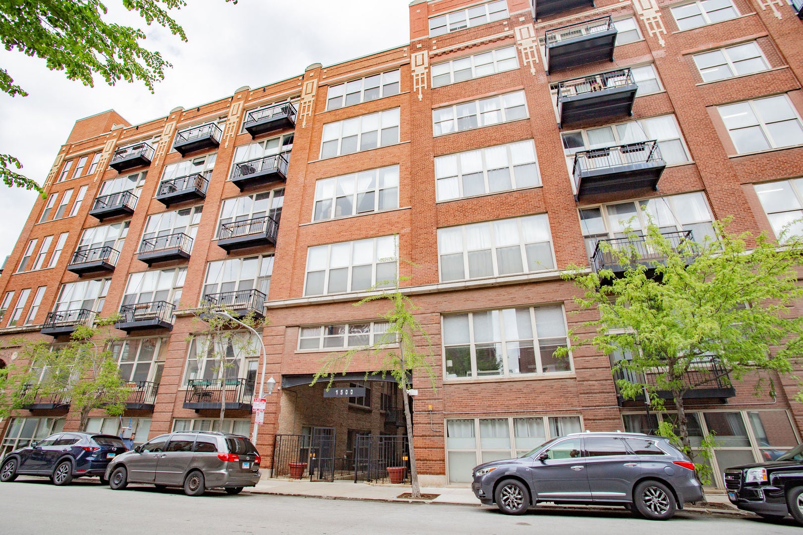 1500 W Monroe Street 205