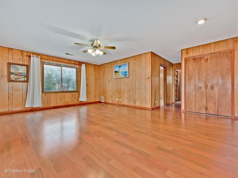Tiny photo for 9412 Margail Avenue, Des Plaines, IL 60016 (MLS # 12578876)