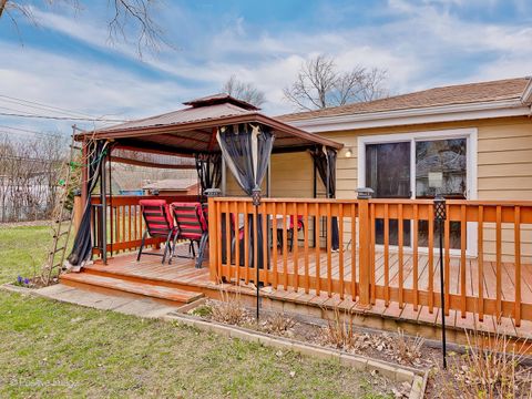 Tiny photo for 9412 Margail Avenue, Des Plaines, IL 60016 (MLS # 12578876)