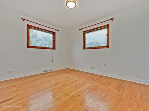 Tiny photo for 9412 Margail Avenue, Des Plaines, IL 60016 (MLS # 12578876)