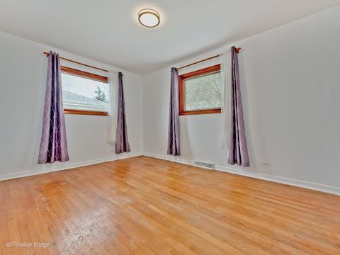 Tiny photo for 9412 Margail Avenue, Des Plaines, IL 60016 (MLS # 12578876)