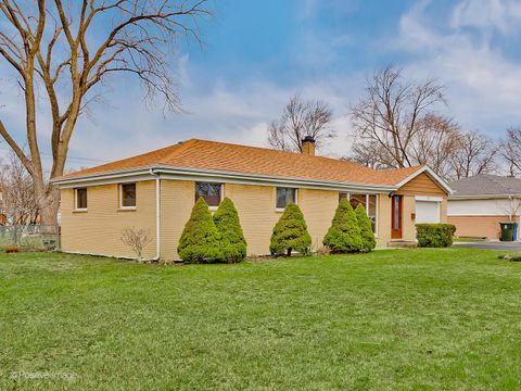 Tiny photo for 9412 Margail Avenue, Des Plaines, IL 60016 (MLS # 12578876)