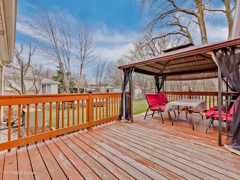 Tiny photo for 9412 Margail Avenue, Des Plaines, IL 60016 (MLS # 12578876)