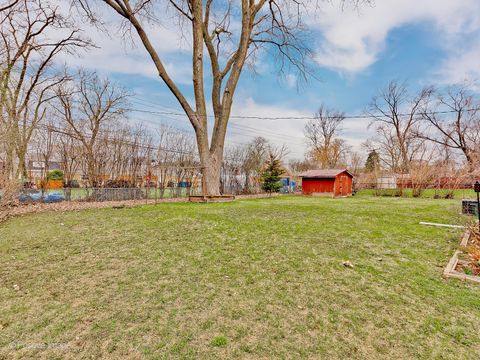 Tiny photo for 9412 Margail Avenue, Des Plaines, IL 60016 (MLS # 12578876)