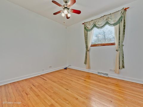 Tiny photo for 9412 Margail Avenue, Des Plaines, IL 60016 (MLS # 12578876)