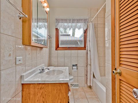 Tiny photo for 9412 Margail Avenue, Des Plaines, IL 60016 (MLS # 12578876)