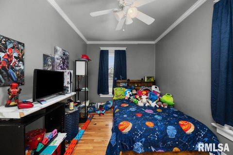 Tiny photo for 236 43RD Street, Moline, IL 61265 (MLS # QC4270035)