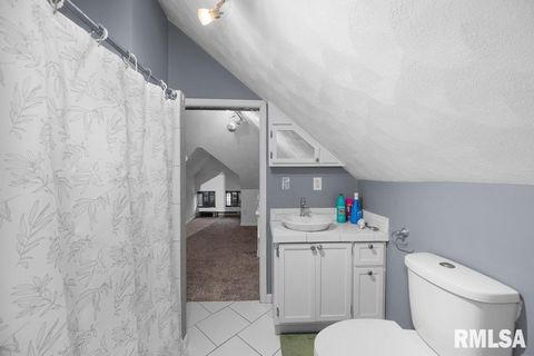 Tiny photo for 236 43RD Street, Moline, IL 61265 (MLS # QC4270035)