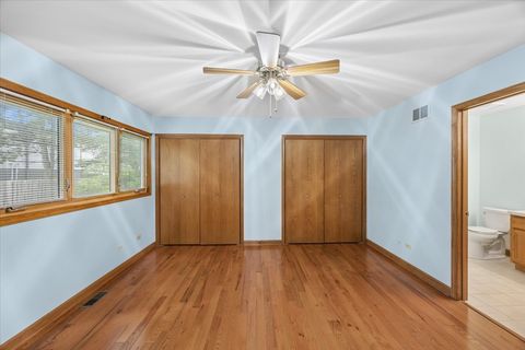 Tiny photo for 16101 Lake Villa Avenue, Tinley Park, IL 60477 (MLS # 12618466)