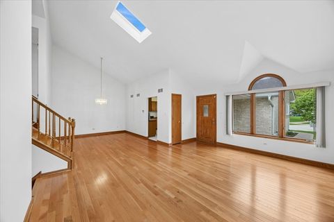 Tiny photo for 16101 Lake Villa Avenue, Tinley Park, IL 60477 (MLS # 12618466)