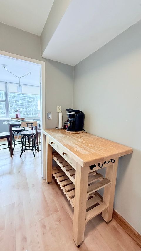 Tiny photo for 6301 N SHERIDAN Road #19V, Chicago, IL 60660 (MLS # 12492750)