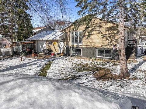 Tiny photo for 727 Lacy Avenue, Streamwood, IL 60107 (MLS # 12532088)