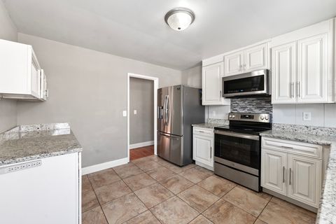 Tiny photo for 727 Lacy Avenue, Streamwood, IL 60107 (MLS # 12532088)