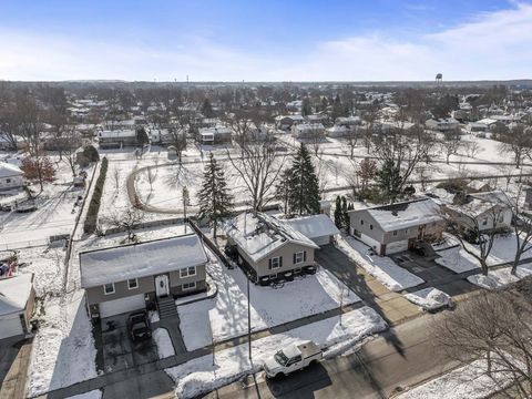 Tiny photo for 727 Lacy Avenue, Streamwood, IL 60107 (MLS # 12532088)