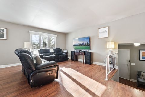 Tiny photo for 727 Lacy Avenue, Streamwood, IL 60107 (MLS # 12532088)