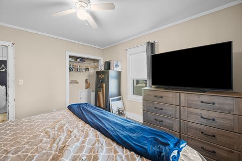 Tiny photo for 445 48TH Street, Moline, IL 61265 (MLS # 12558075)