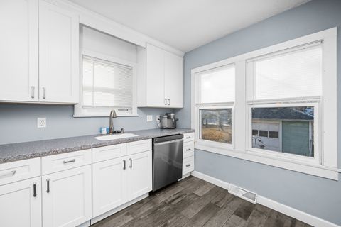 Tiny photo for 445 48TH Street, Moline, IL 61265 (MLS # 12558075)