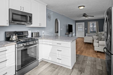 Tiny photo for 445 48TH Street, Moline, IL 61265 (MLS # 12558075)