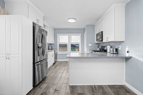 Tiny photo for 445 48TH Street, Moline, IL 61265 (MLS # 12558075)