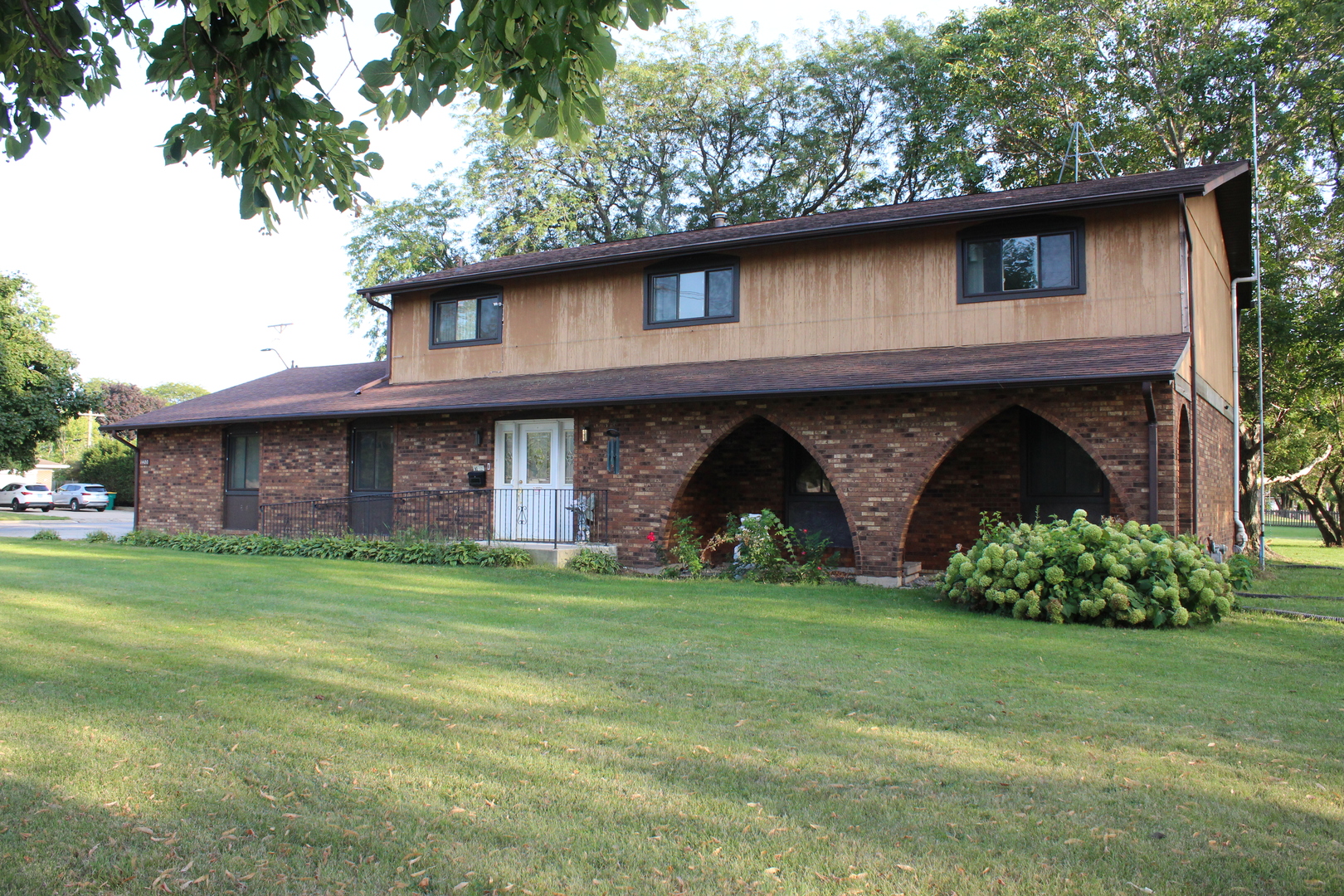 1400 W black Road