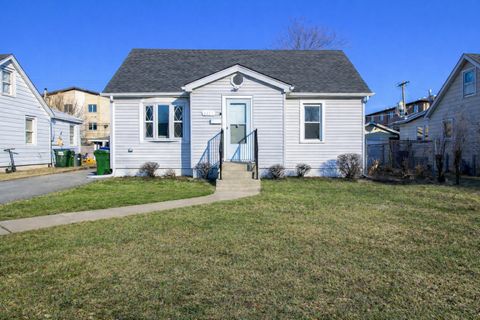 Photo of 9821 Natoma Avenue, Oak Lawn, IL 60453 (MLS # 12584119)