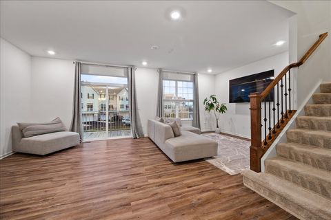 Tiny photo for 706 Springside Court, Oswego, IL 60543 (MLS # 12522356)