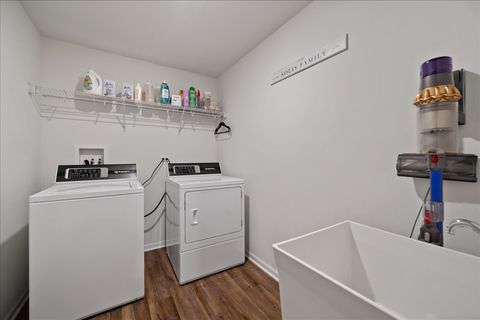 Tiny photo for 706 Springside Court, Oswego, IL 60543 (MLS # 12522356)