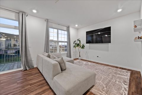 Tiny photo for 706 Springside Court, Oswego, IL 60543 (MLS # 12522356)