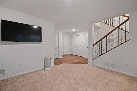 Tiny photo for 706 Springside Court, Oswego, IL 60543 (MLS # 12522356)