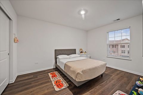 Tiny photo for 706 Springside Court, Oswego, IL 60543 (MLS # 12522356)