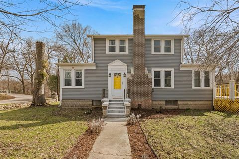 Photo of 1418 Winaki Trail, Algonquin, IL 60102 (MLS # 12600407)