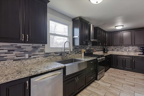 Tiny photo for 1418 Winaki Trail, Algonquin, IL 60102 (MLS # 12600407)