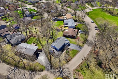 Tiny photo for 33254 N Cove Road, Grayslake, IL 60030 (MLS # 12612006)