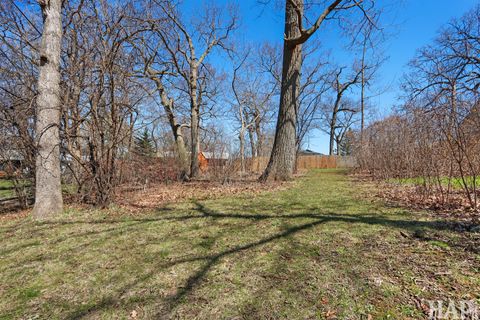 Tiny photo for 33254 N Cove Road, Grayslake, IL 60030 (MLS # 12612006)