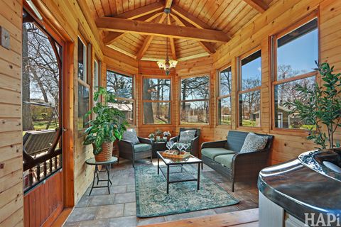 Tiny photo for 33254 N Cove Road, Grayslake, IL 60030 (MLS # 12612006)