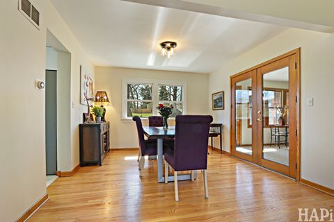 Tiny photo for 33254 N Cove Road, Grayslake, IL 60030 (MLS # 12612006)
