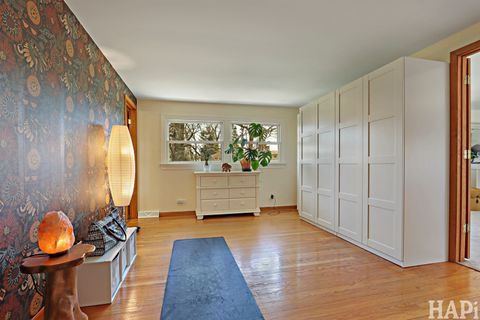 Tiny photo for 33254 N Cove Road, Grayslake, IL 60030 (MLS # 12612006)