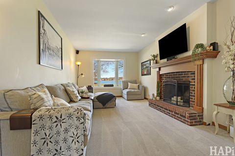 Tiny photo for 33254 N Cove Road, Grayslake, IL 60030 (MLS # 12612006)