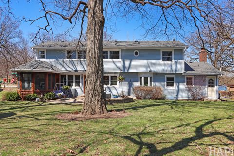 Tiny photo for 33254 N Cove Road, Grayslake, IL 60030 (MLS # 12612006)