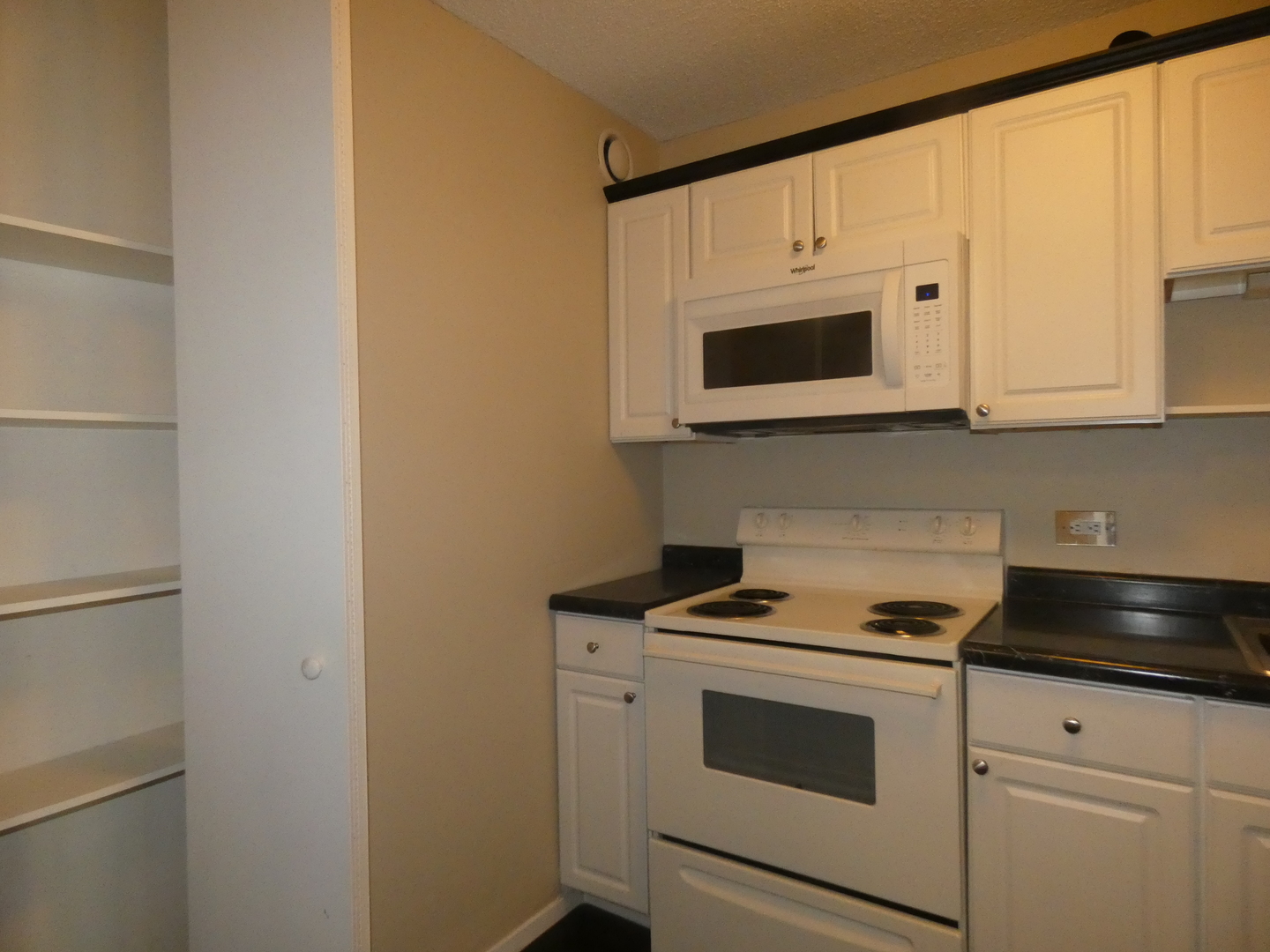10 E Ontario Street 1710