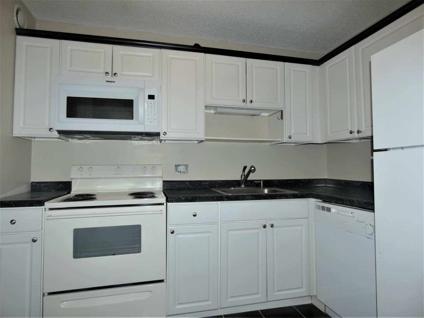 10 E Ontario Street 1710