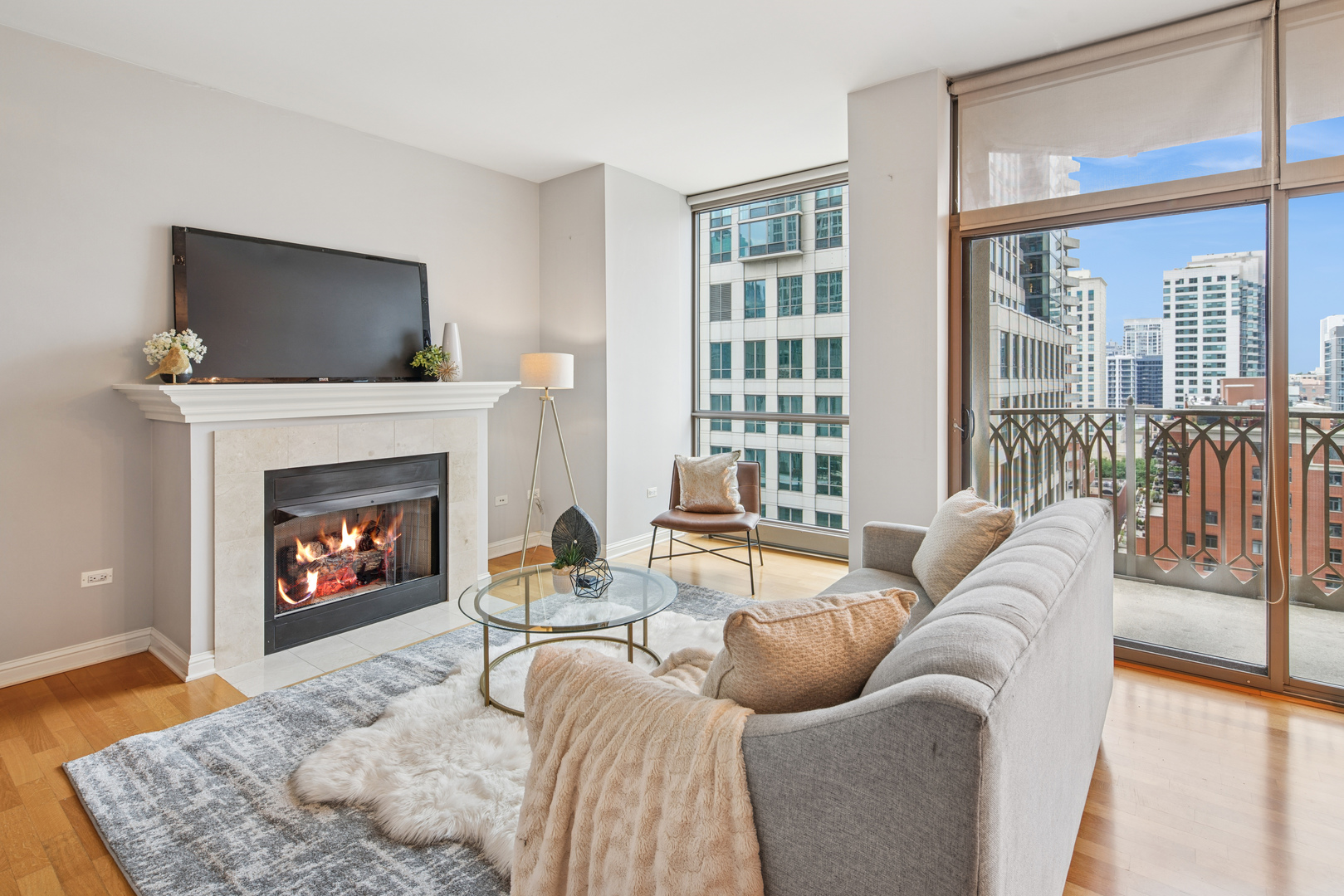 21 E Huron Street 1101
